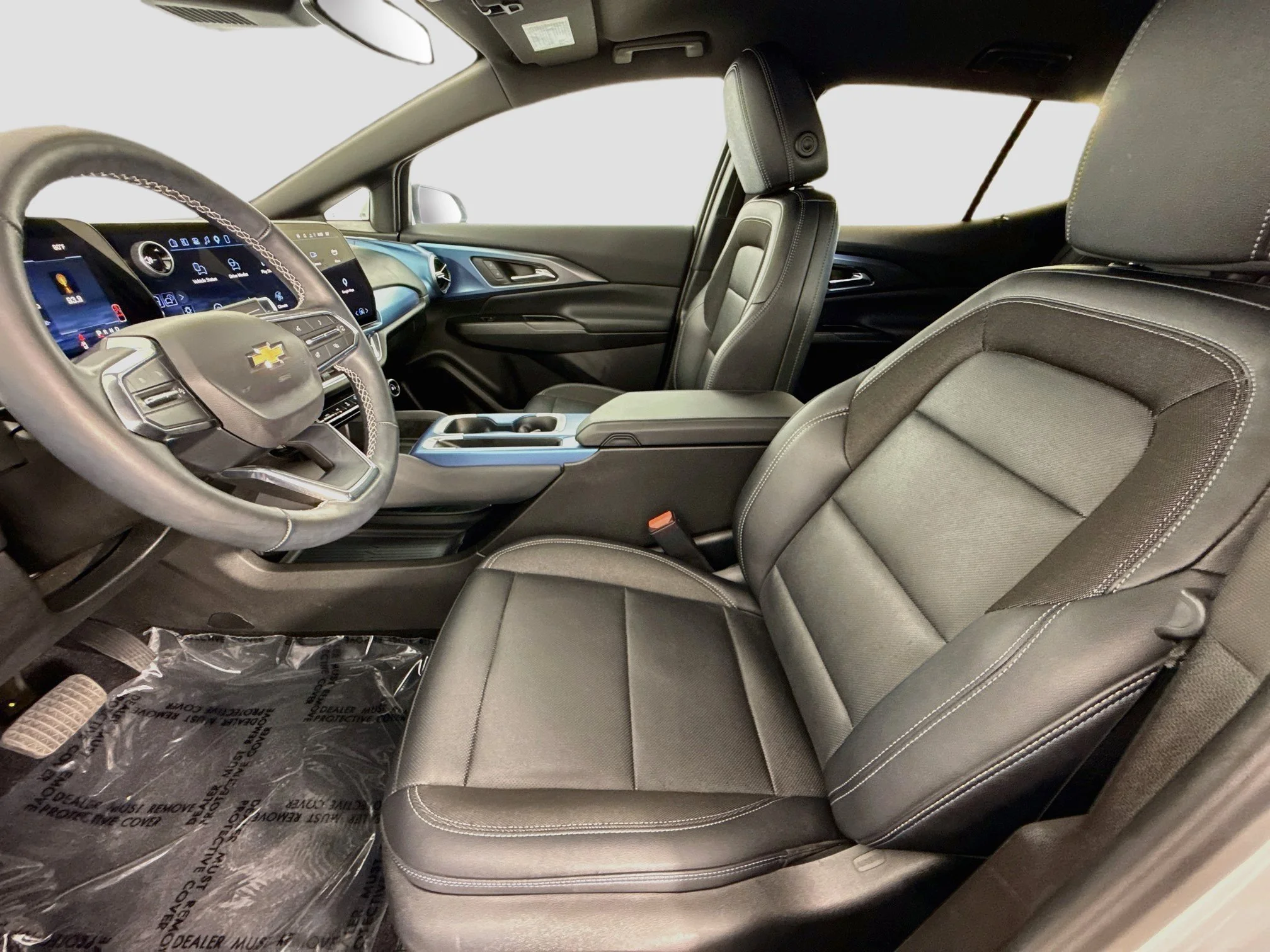 Used 2025 Summit White Chevrolet LT image 23