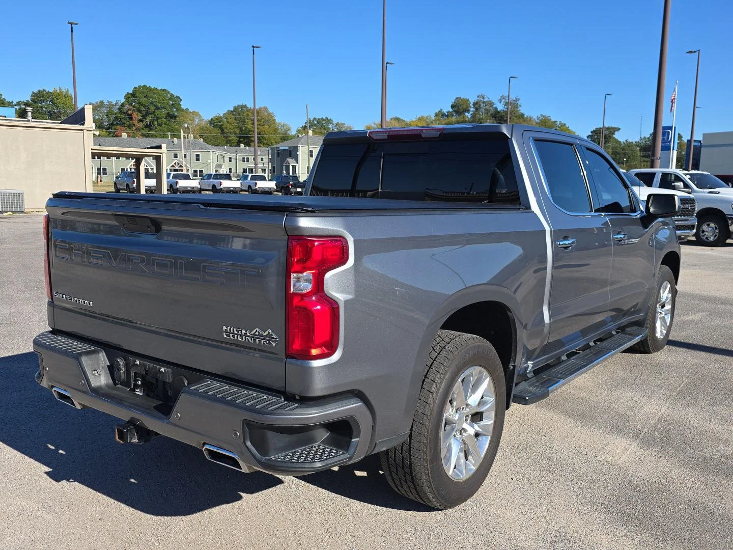 Used 2022 Satin Steel Metallic Chevrolet High Country image 3