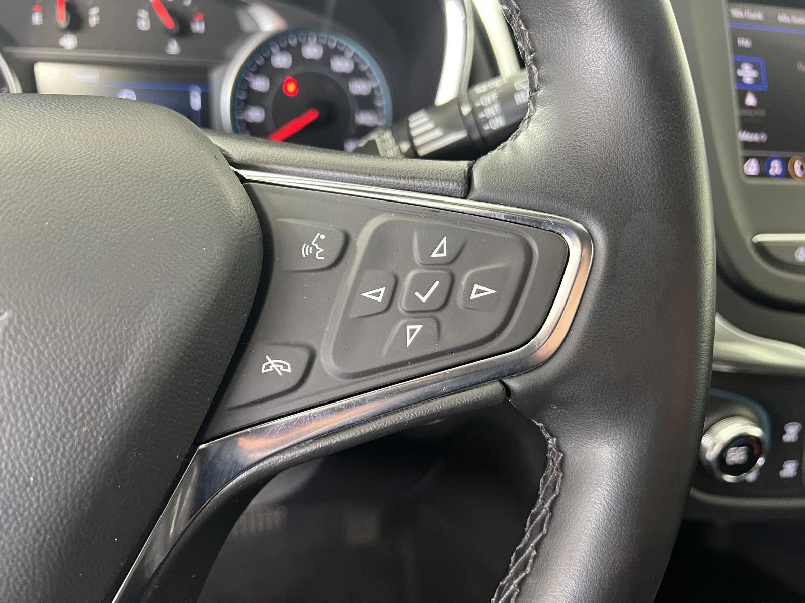 Used 2024 Riptide Blue Metallic Chevrolet LT image 9