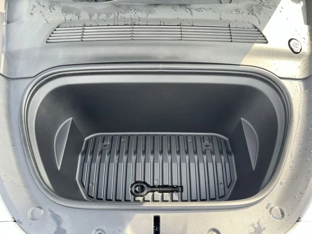 Used 2023 White Tesla Long Range image 22
