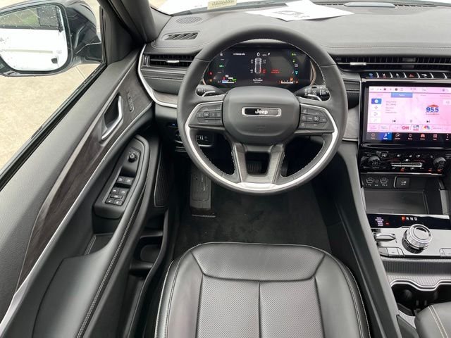 Used 2025 White Jeep Anniversary Edition 4xe image 12