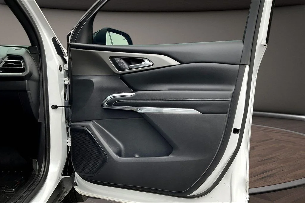 Used 2024 Beige Chevrolet LT image 31