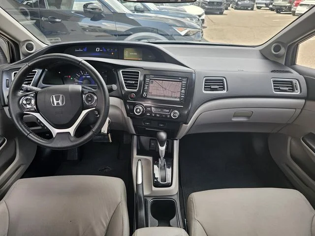 Used 2013  Honda Hybrid image 16