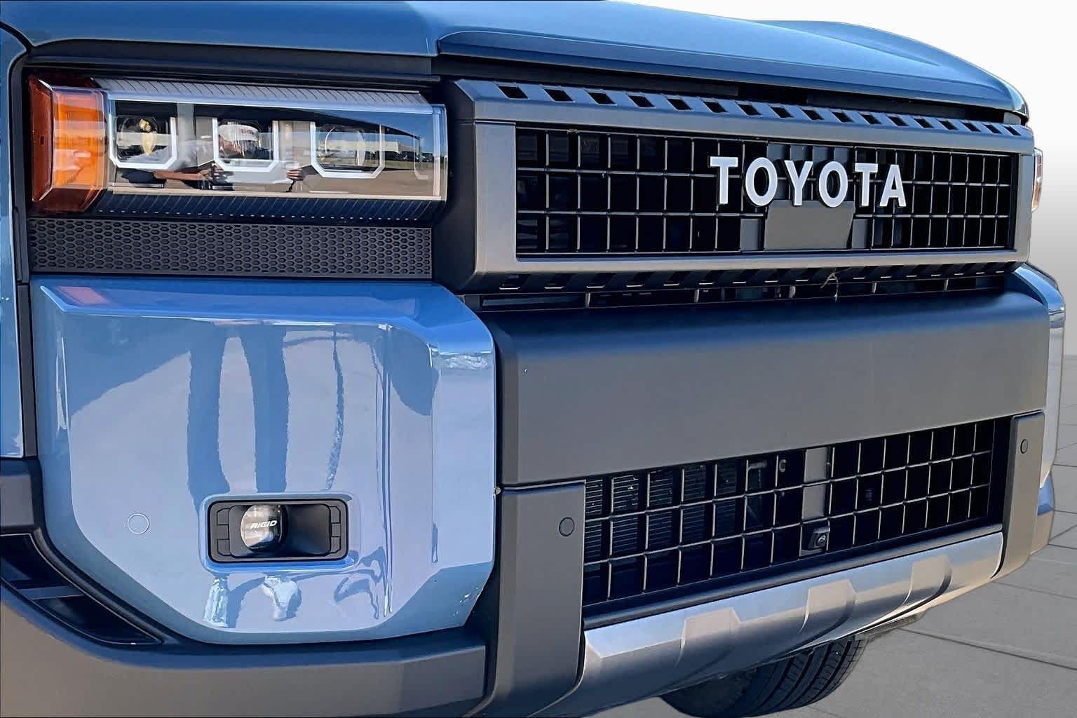 Used 2026 Heritage Blue/Gray Scape Roof Toyota  image 28