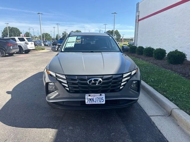 Used 2024 Gray Hyundai SEL image 2