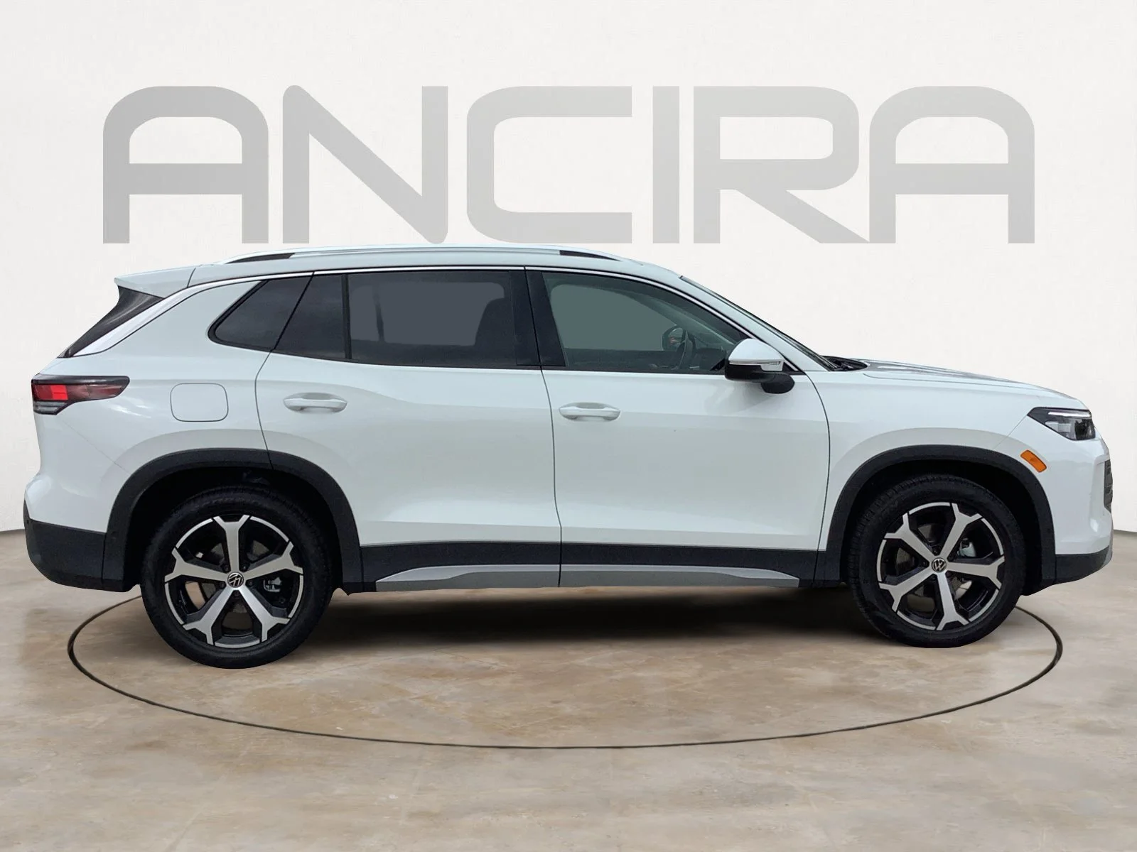 New 2026 PURE WHITE Volkswagen SE image 9