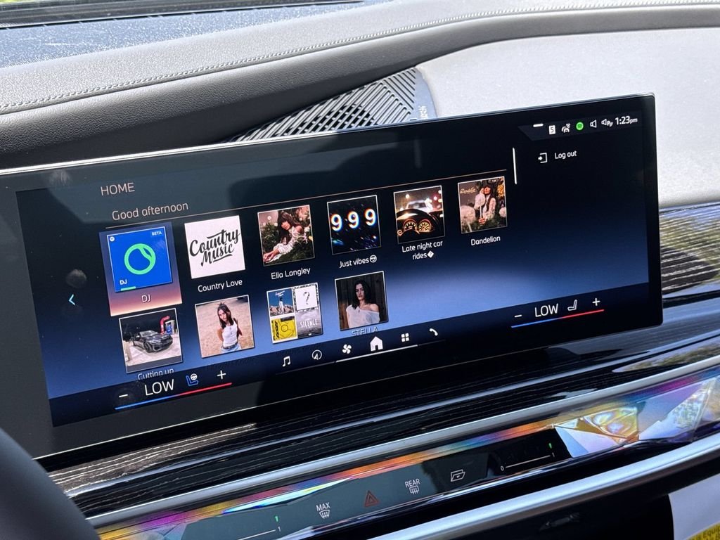 New 2026 Black Sapphire Metallic BMW 740i xDrive image 12