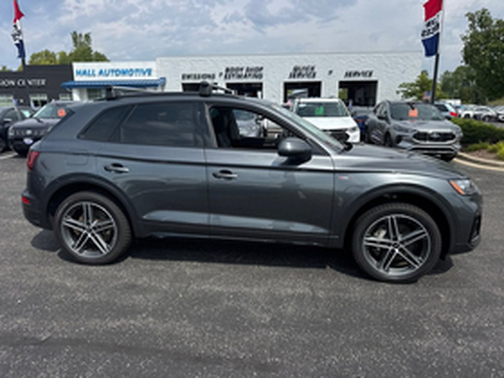 Used 2023 Daytona Gray Pearl Effect Audi e quattro S line Prem Pl 55 TFSI image 108