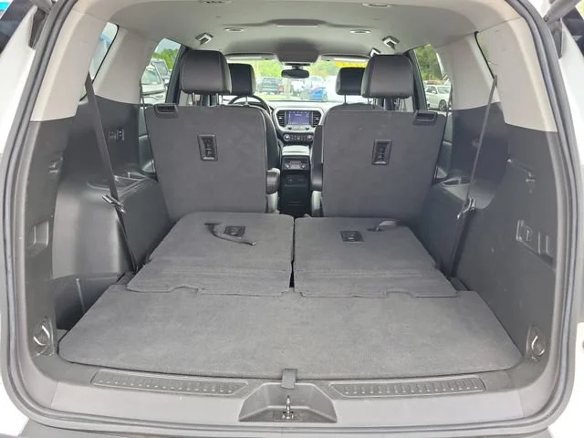2023 GMC Acadia SLT - Photo 18