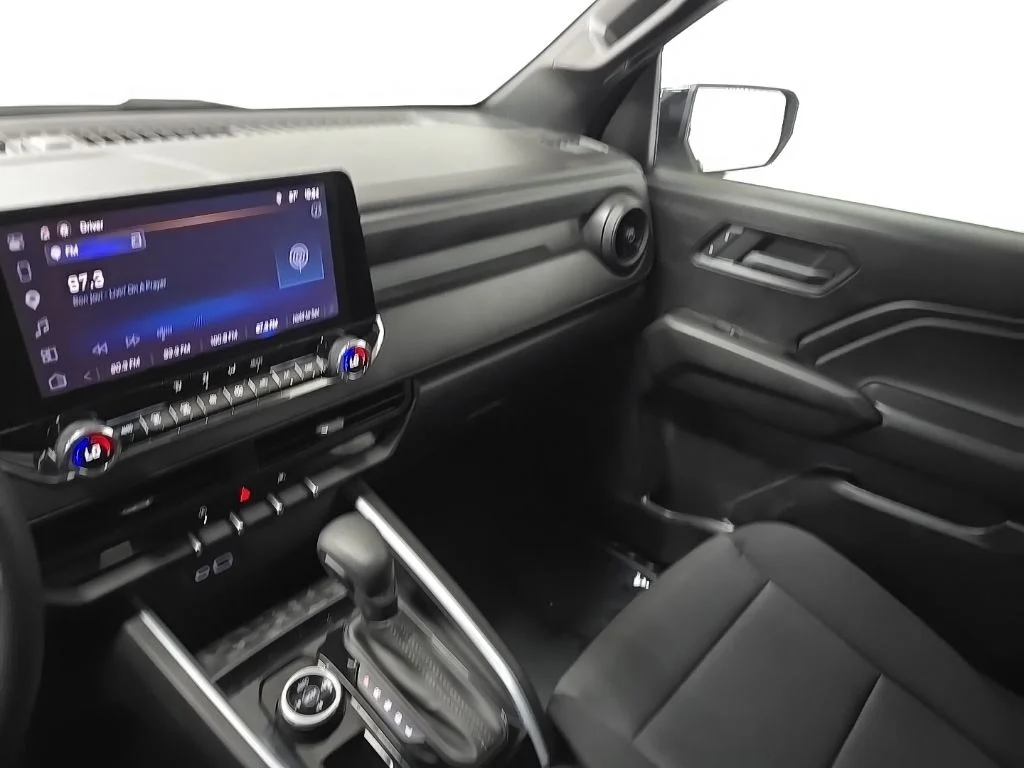 Used 2026 White Chevrolet Trail Boss image 27