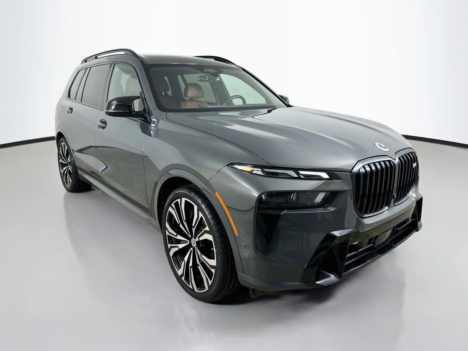Used 2023 Gray BMW  image 3