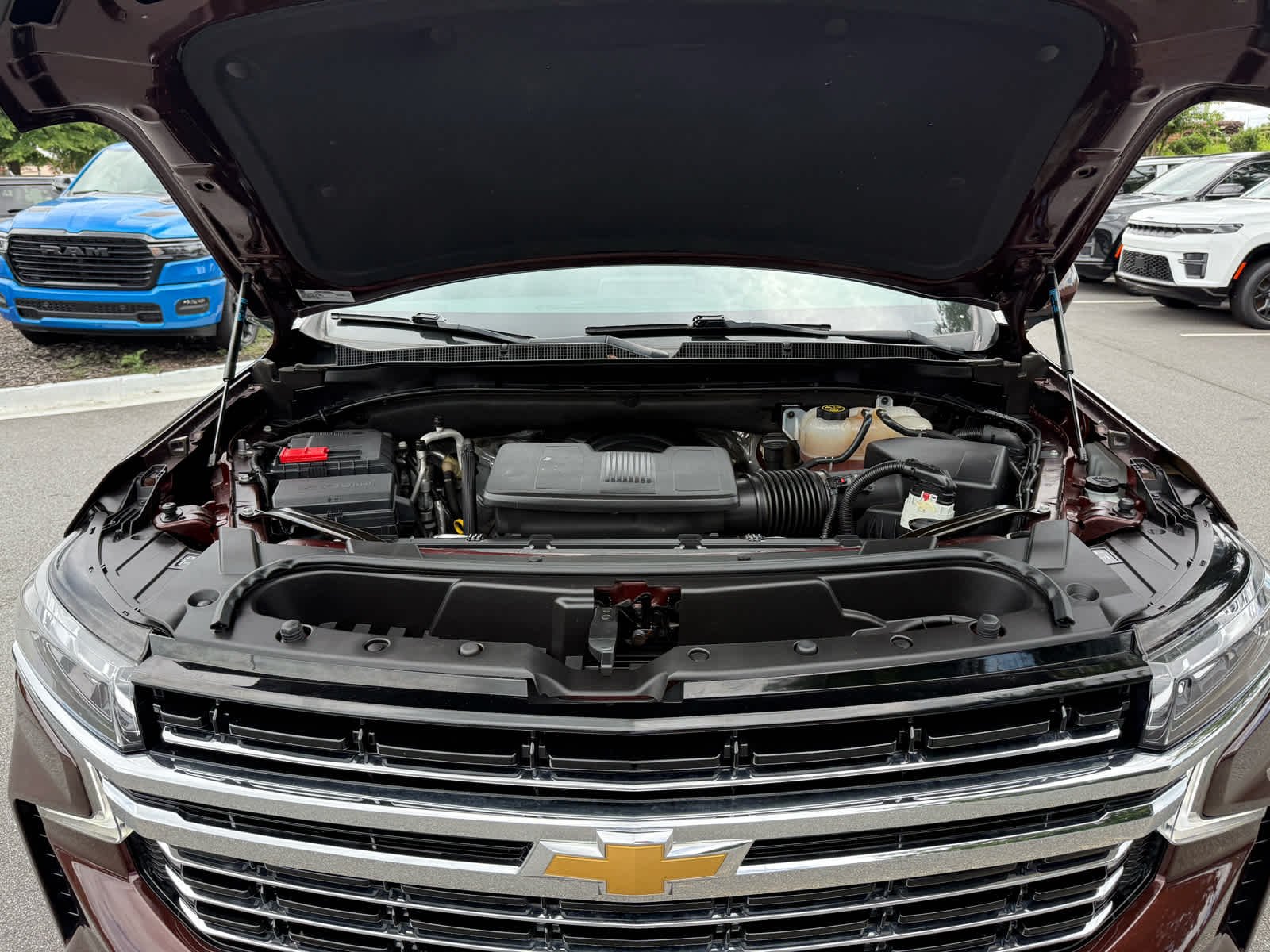 Used 2023 Auburn Metallic Chevrolet LT image 31