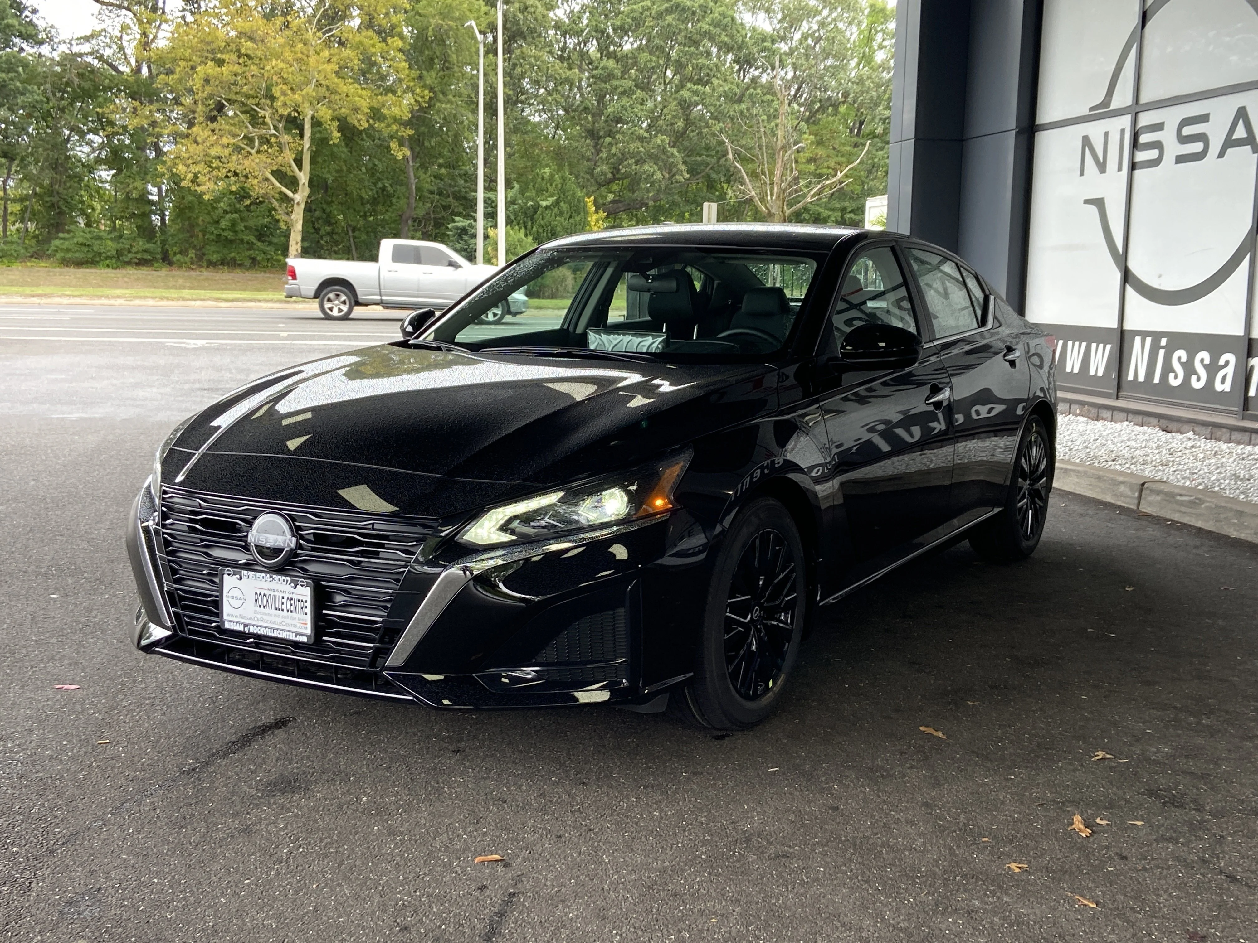 2025 Nissan Altima SV - Photo 7