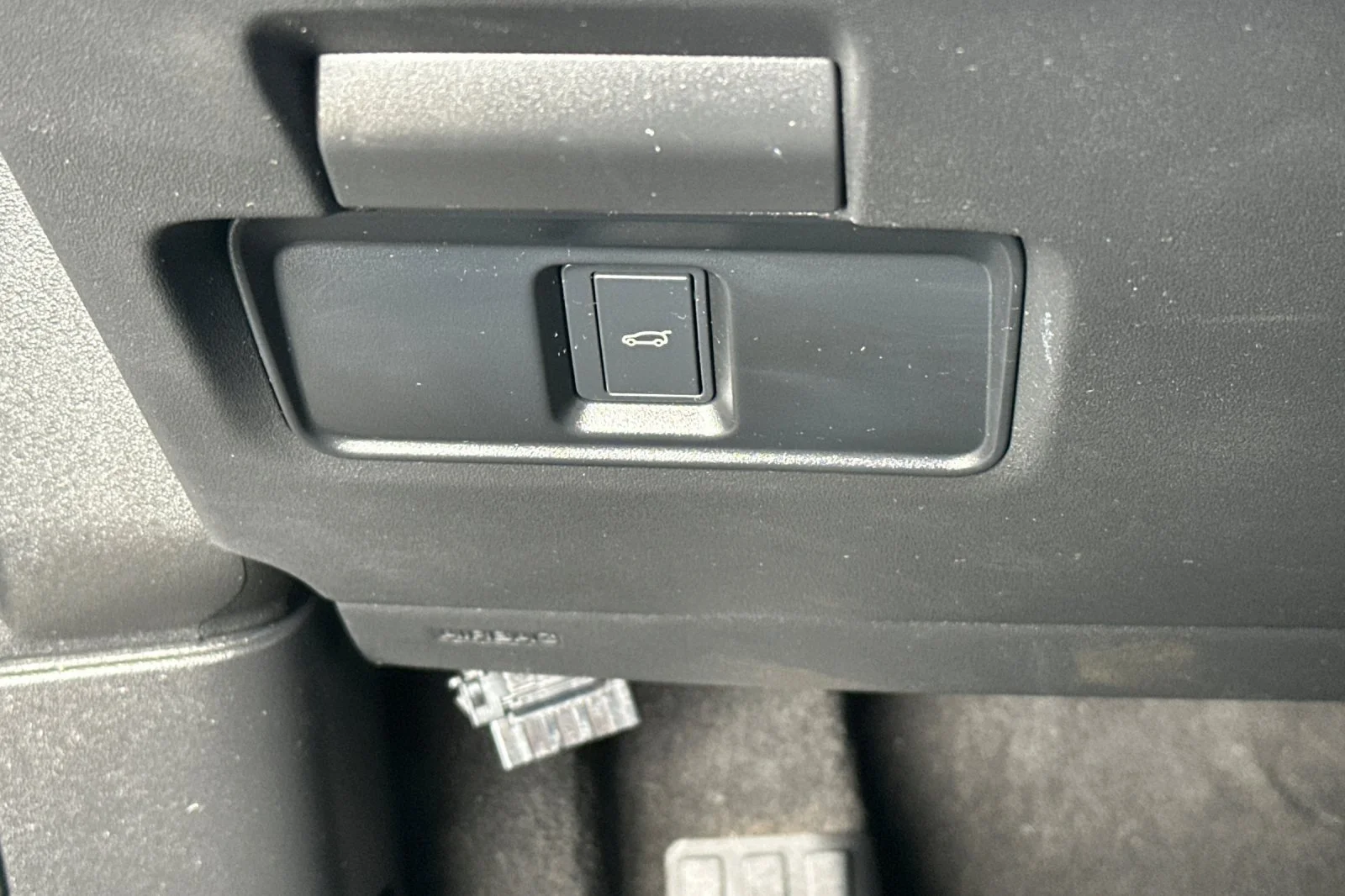 Used 2024 Blue Land Rover S image 34