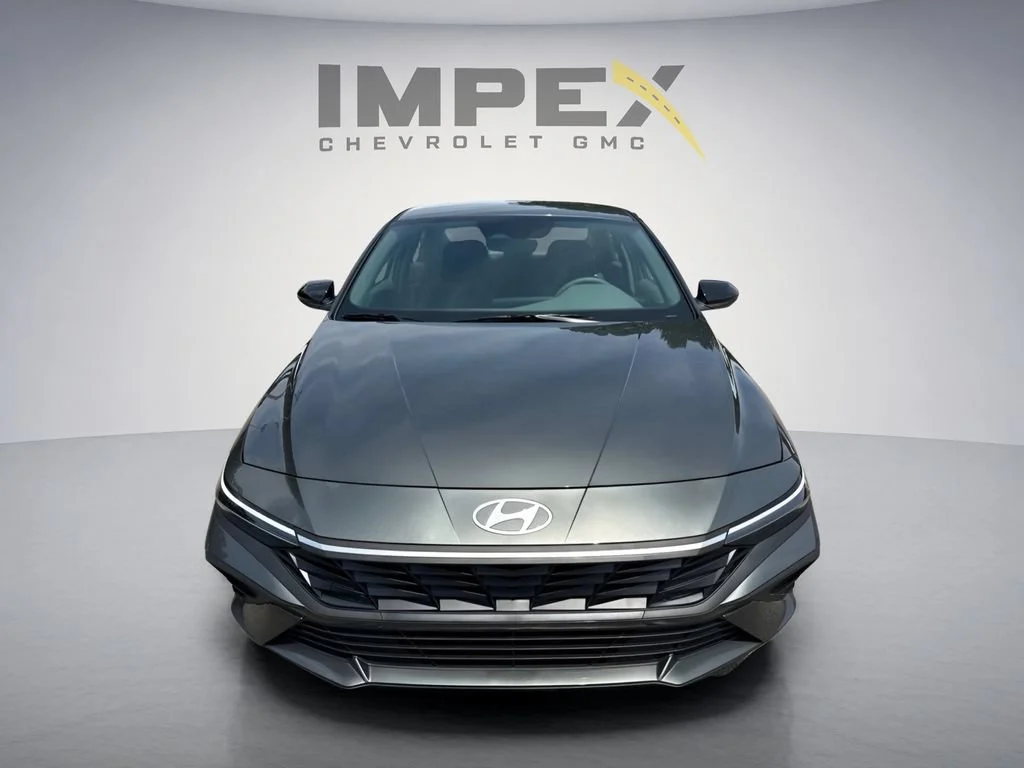Used 2026 Gray Hyundai SEL Sport image 8