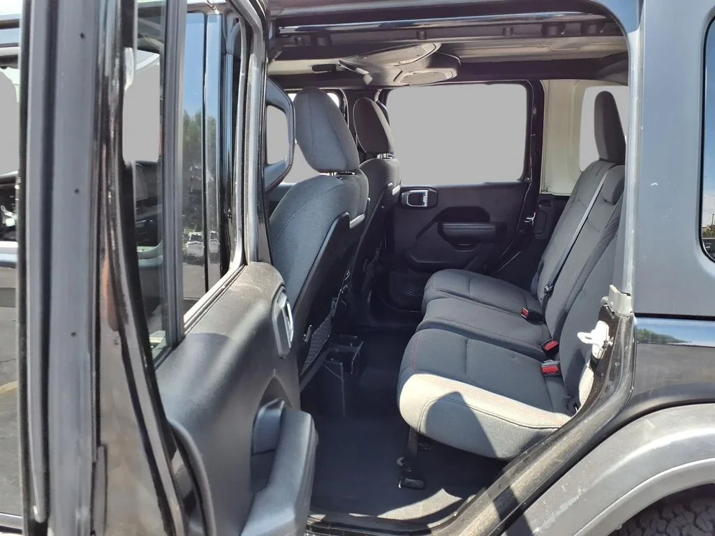 Used 2025 Black Jeep Rubicon image 21