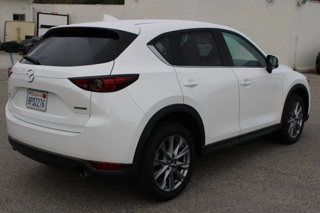 Used 2021 White Mazda Grand Touring image 4