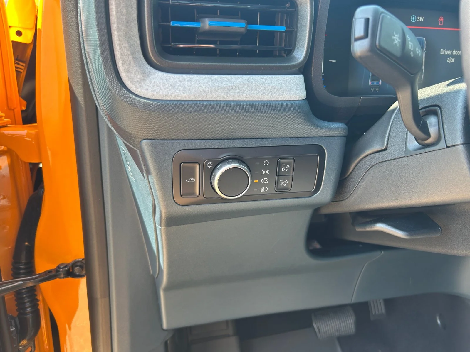 New 2026 Orange Fury Metallic Tri-Coat Ford XLT image 15