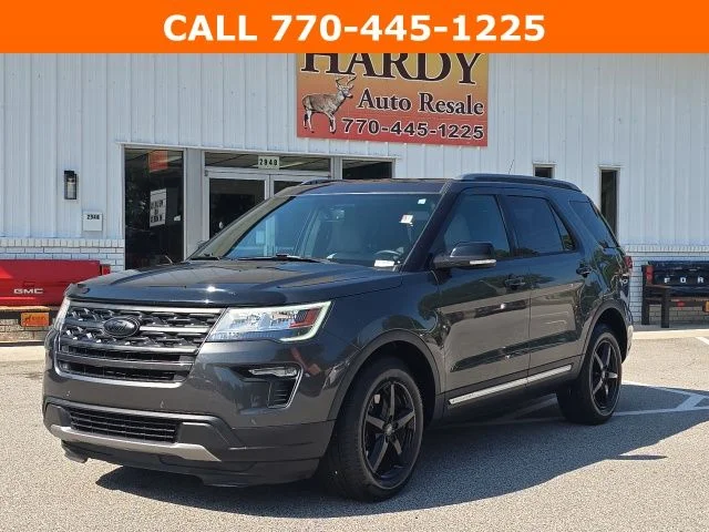 Used 2018 Gray Ford XLT image 1