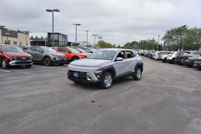 Used 2026 Gray Hyundai SE image 3