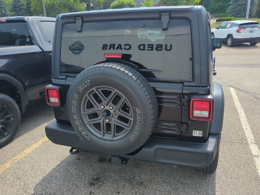 Used 2024 Black Clearcoat Jeep Sport S image 5