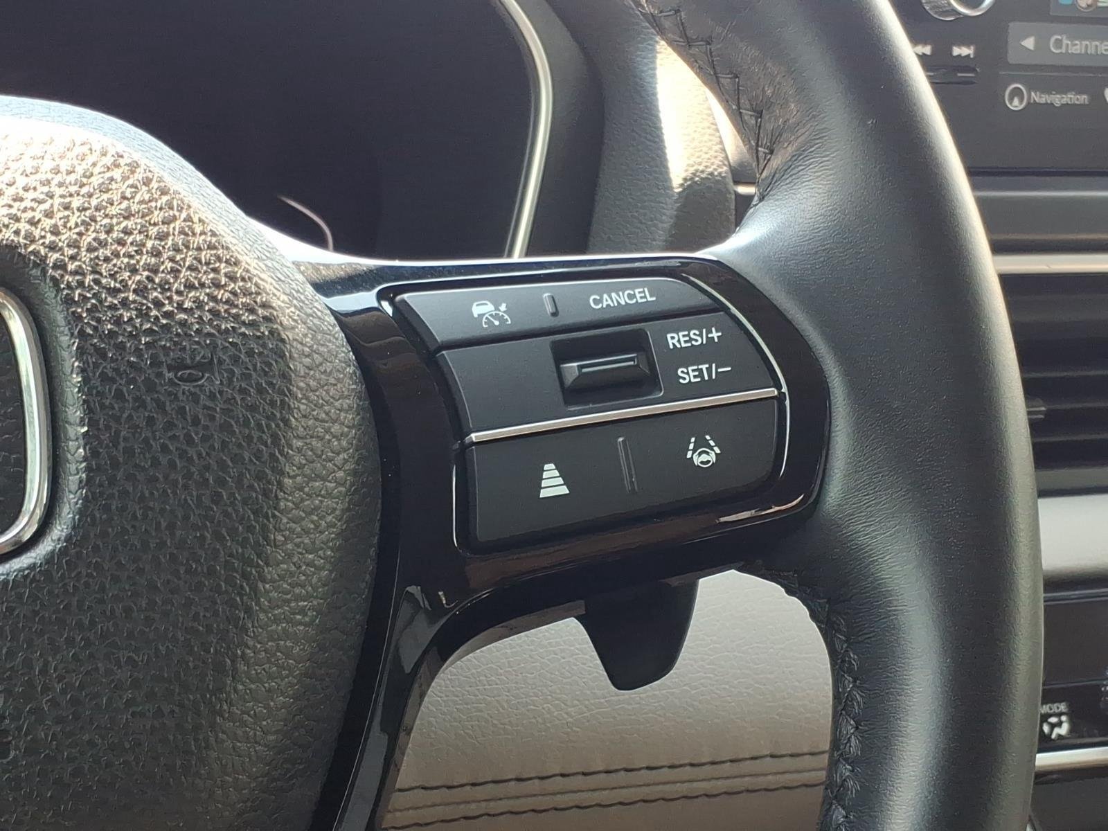 Used 2025  Honda TRG image 29