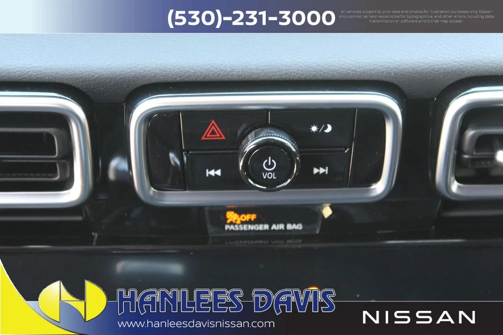 New 2026 Aspen White TriCoat / Super Black Two-tone Nissan SR image 23
