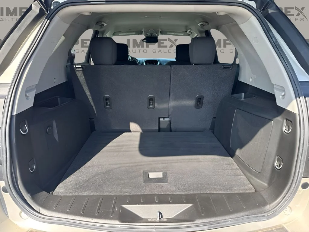 Used 2016 Gold Chevrolet LT image 23
