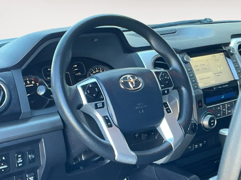 Used 2020 Black Toyota SR5 image 19