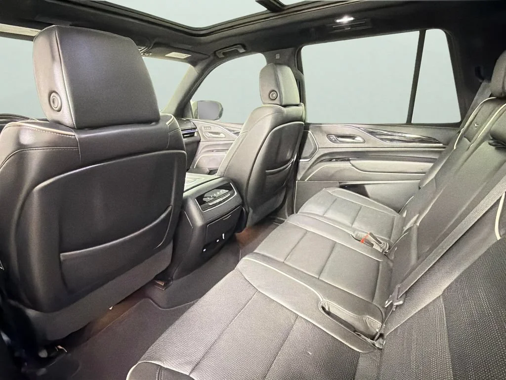 Used 2021 BLACK RAVEN Cadillac Sport image 31