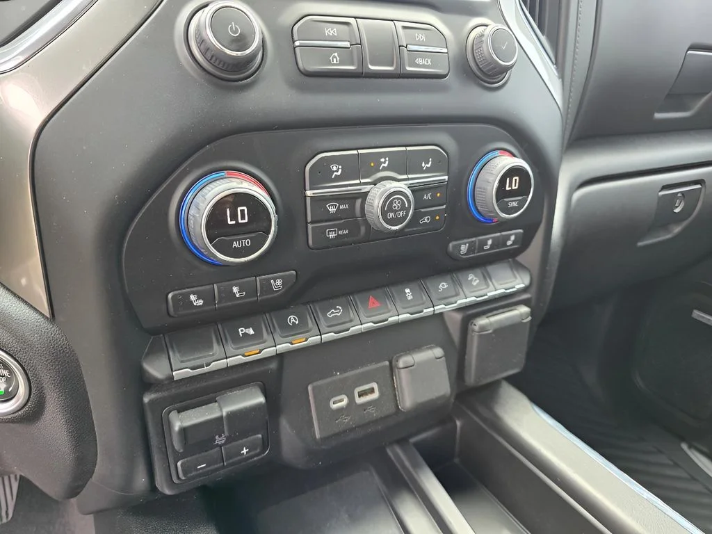 Used 2022 Summit White Chevrolet LTZ image 17