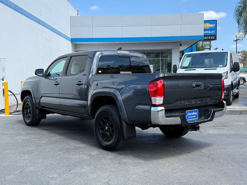 Used 2022 Gray Toyota SR5 image 9