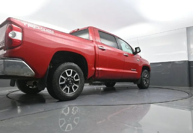 Used 2017 Red Toyota Limited image 37