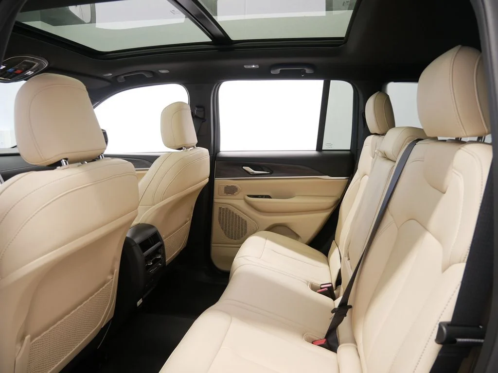 New 2027 Bright White Clearcoat Jeep Limited image 14