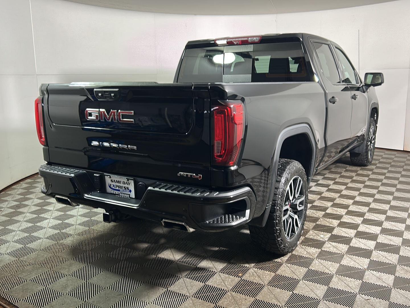 Used 2024 Onyx Black GMC AT4 image 6