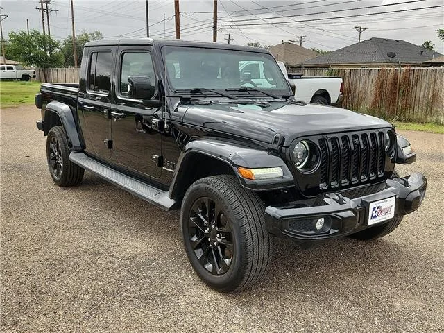 Used 2023 Black Jeep High Altitude 4x4 Crew Cab 5 ft. box image 6