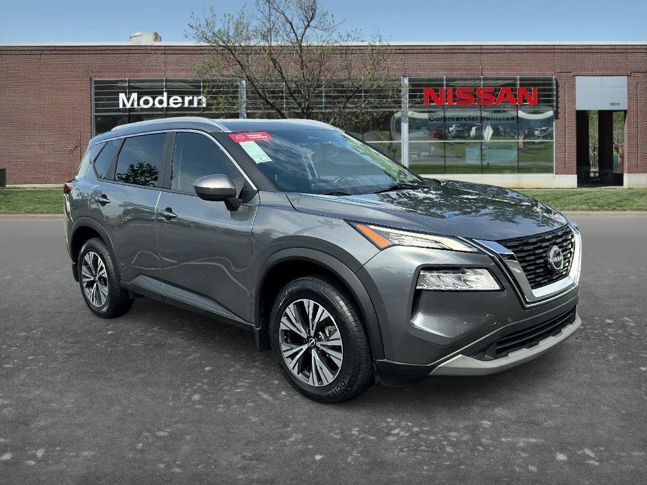Certified Used 2023 Gun Metallic Nissan SV image 5