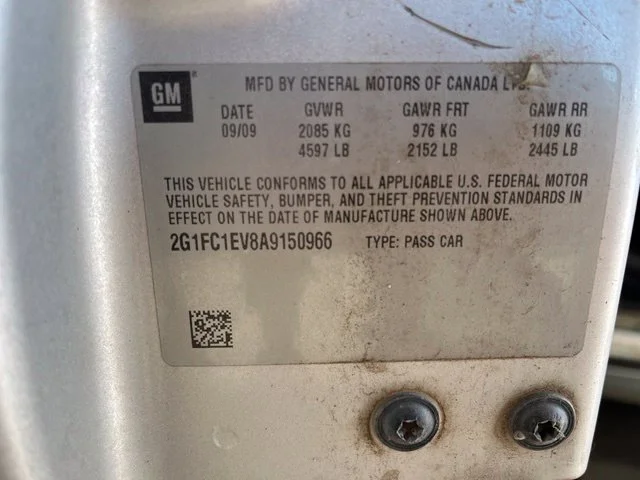 Used 2010 Silver Chevrolet 2LT image 21