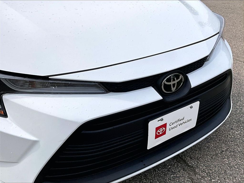 Used 2024 White Toyota LE image 31