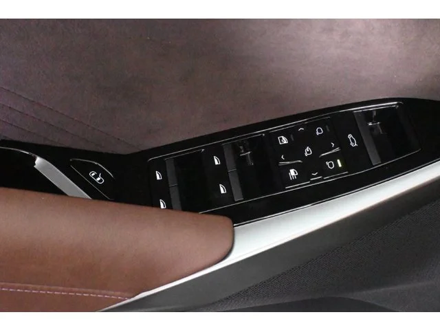 New 2027 Pine BMW 40 xDrive image 24
