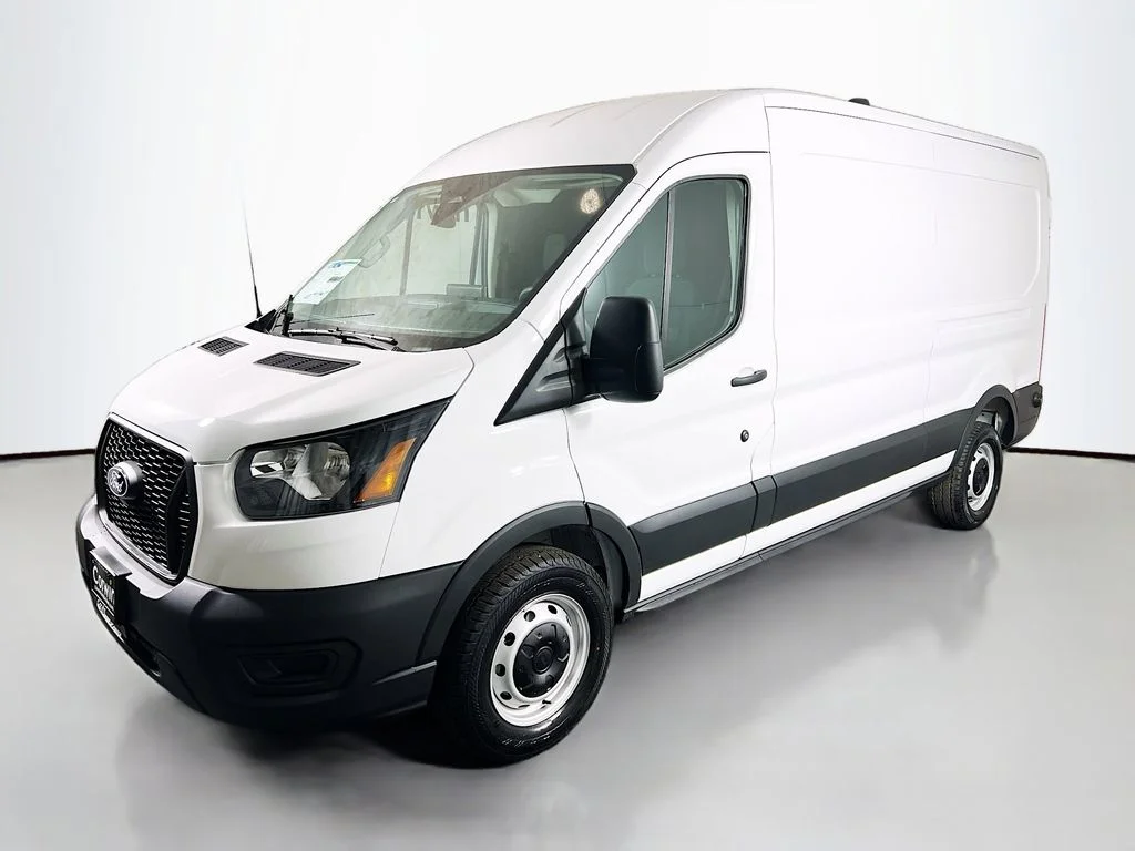 New 2026 Oxford White Ford Base image 5