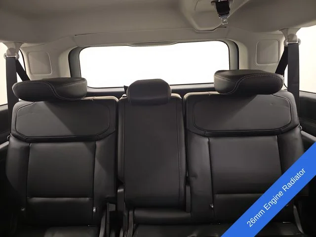 New 2027 Glacier Gray Metallic Tri-Coat Ford MAX Platinum image 25