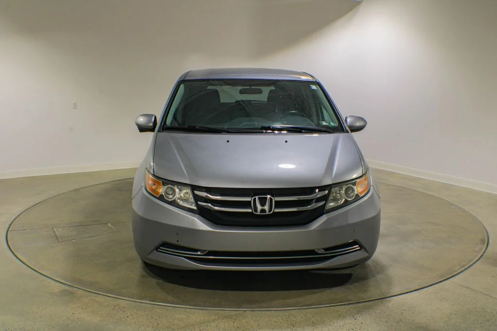 Used 2016 Lunar Silver Metallic Honda SE image 8