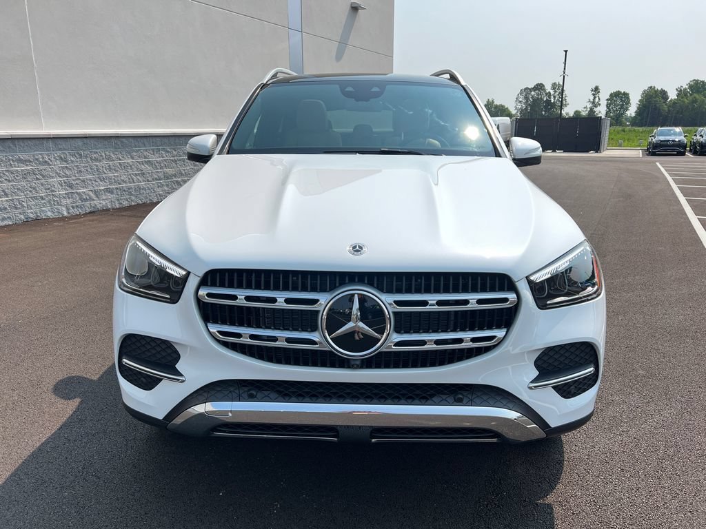 New 2026 MANUFAKTUR Moonlight White Metallic Mercedes-Benz GLE 350 image 40