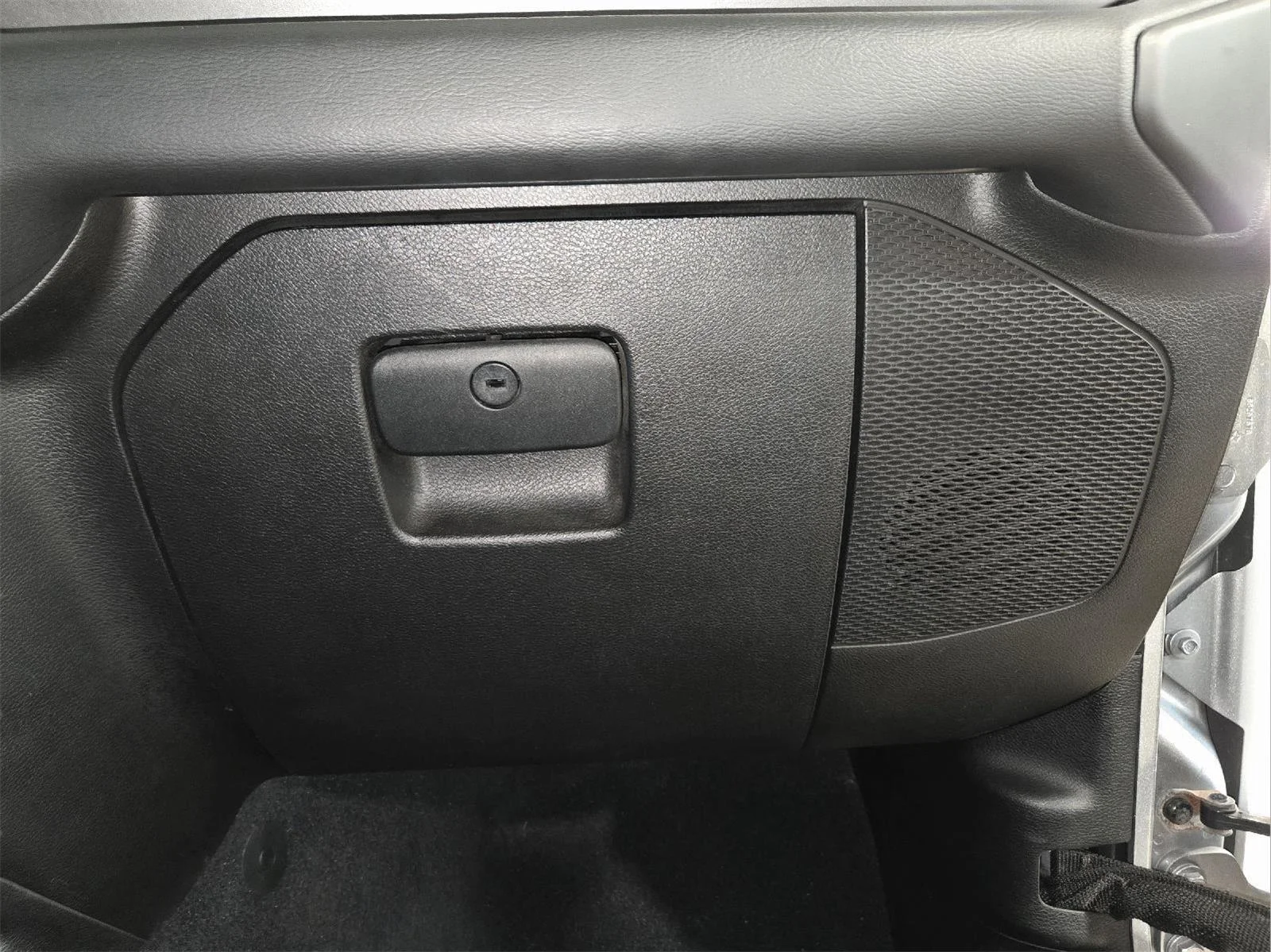 Used 2020 Billet Silver Metallic Jeep Sahara image 43