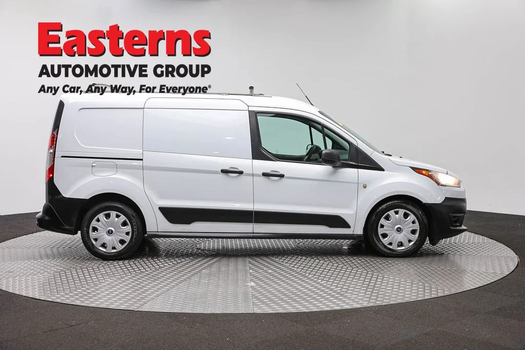 Used 2019 White Ford XL image 4