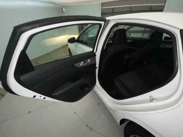 Used 2024 White Kia LXS image 21