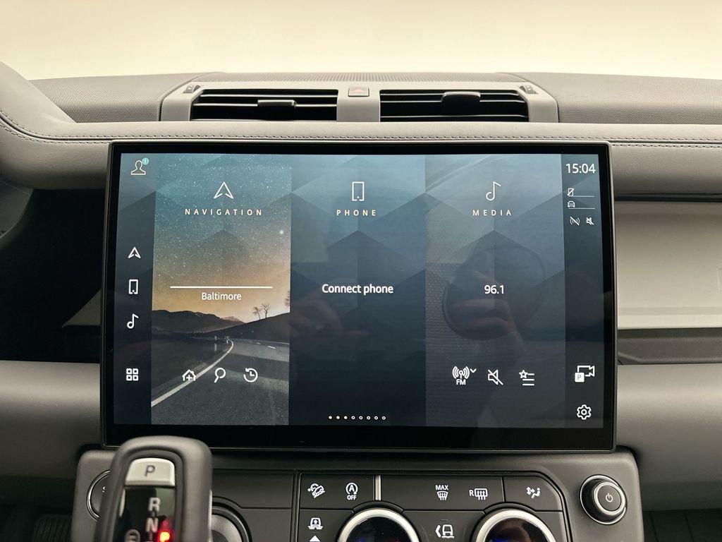 New 2026 Carpathian Grey Prem Met Land Rover X-Dynamic SE image 14