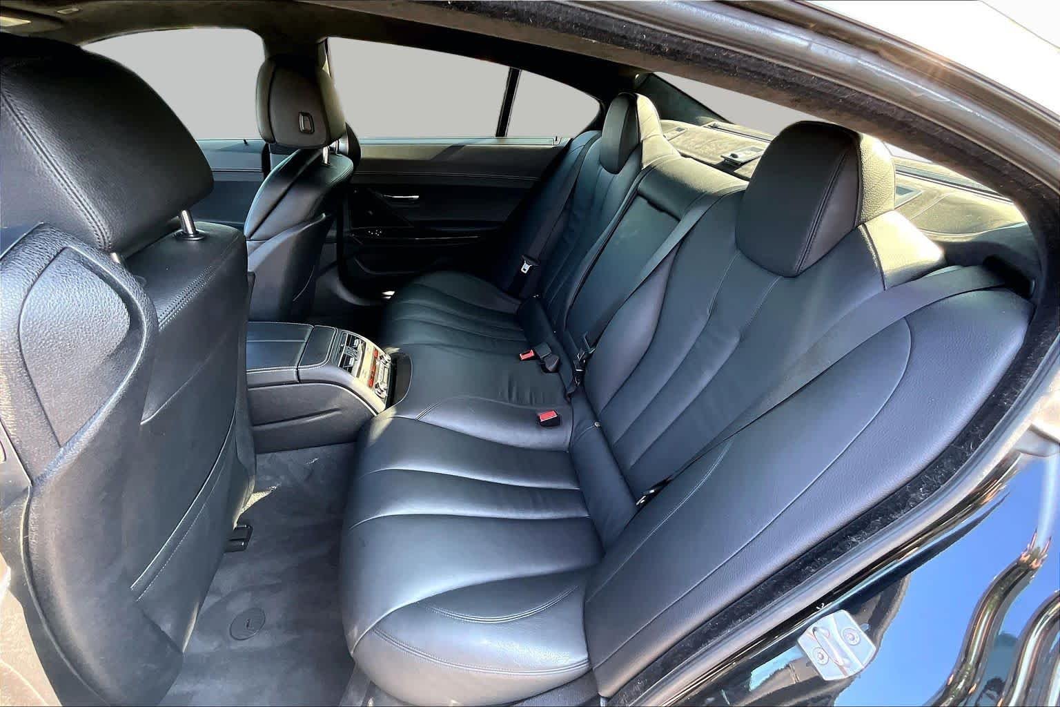 Used 2016 Black Sapphire Metallic BMW 640i xDrive image 21