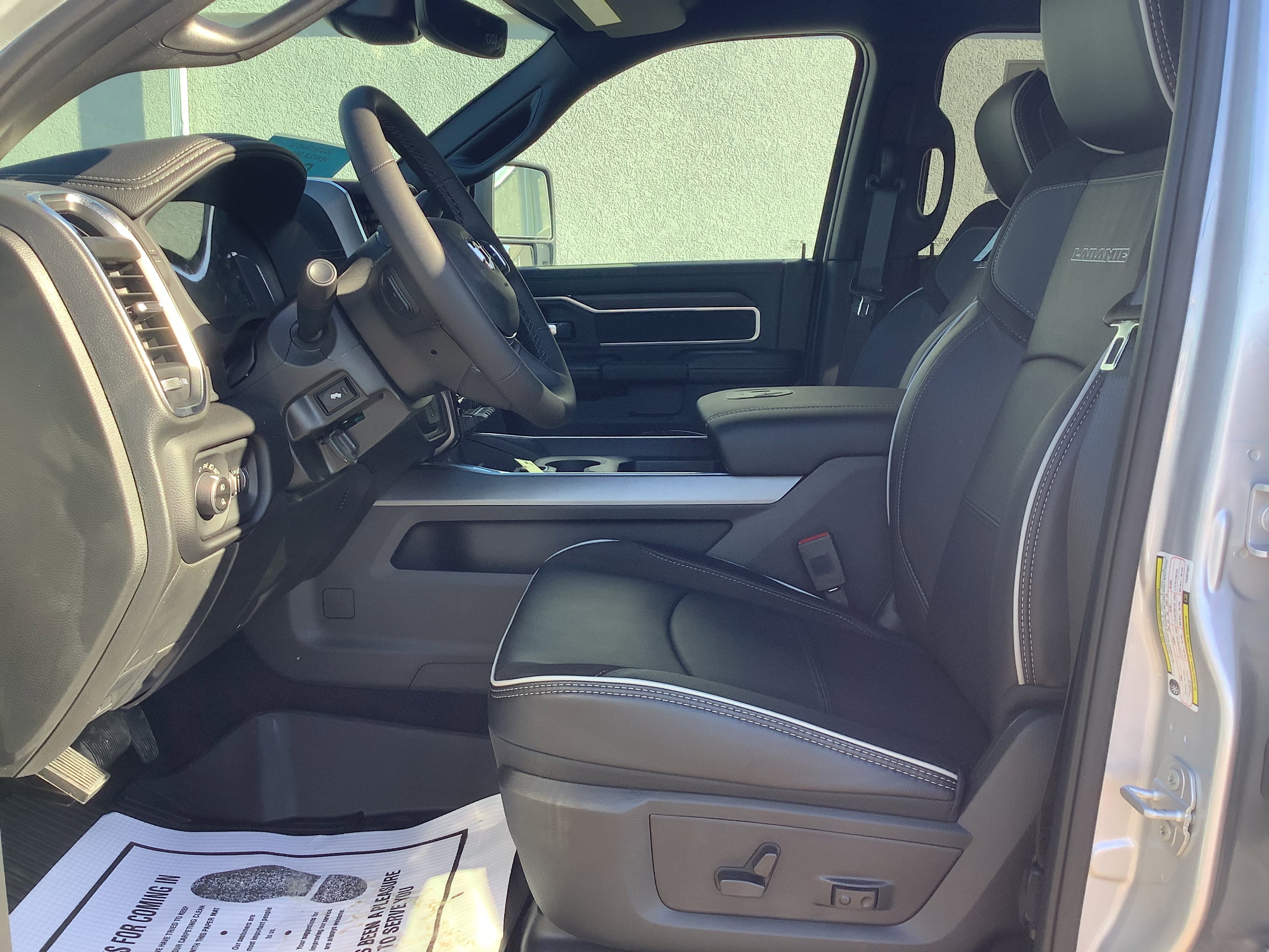 New 2026 Silver-Zynith Exterior Paint RAM Laramie image 10